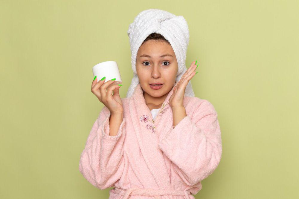 7 Tips Memilih Produk Perawatan untuk Kulit Sensitif, Harus Teliti!