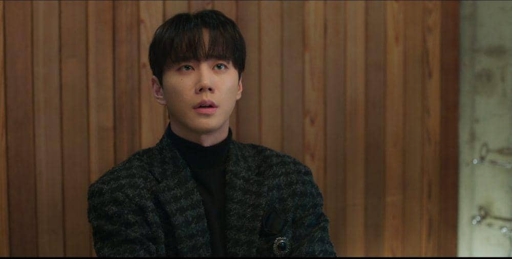 Lee Jun Young di Dreaming of a Freaking Fairy Tale (dok. TVING/Dreaming of a Freaking Fairy Tale)