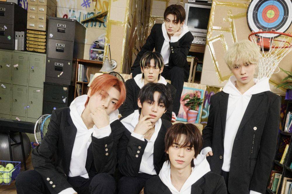 potret TWS di mini album SUMMER BEAT (x.com/TWS_PLEDIS)