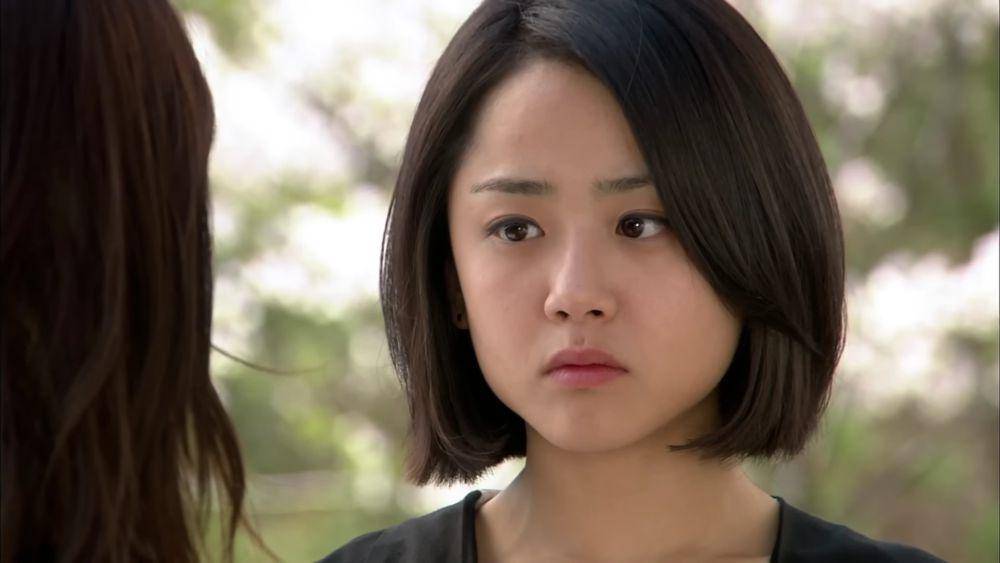 Moon Ga Young di drama Cinderella's Stepsister (youtube.com/에이스토리 ASTORY)