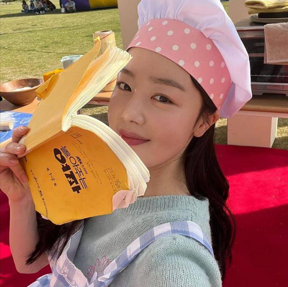 potret Han Sun Hwa di balik layar My Sweet Mobster (instagram.com/shh_daily)