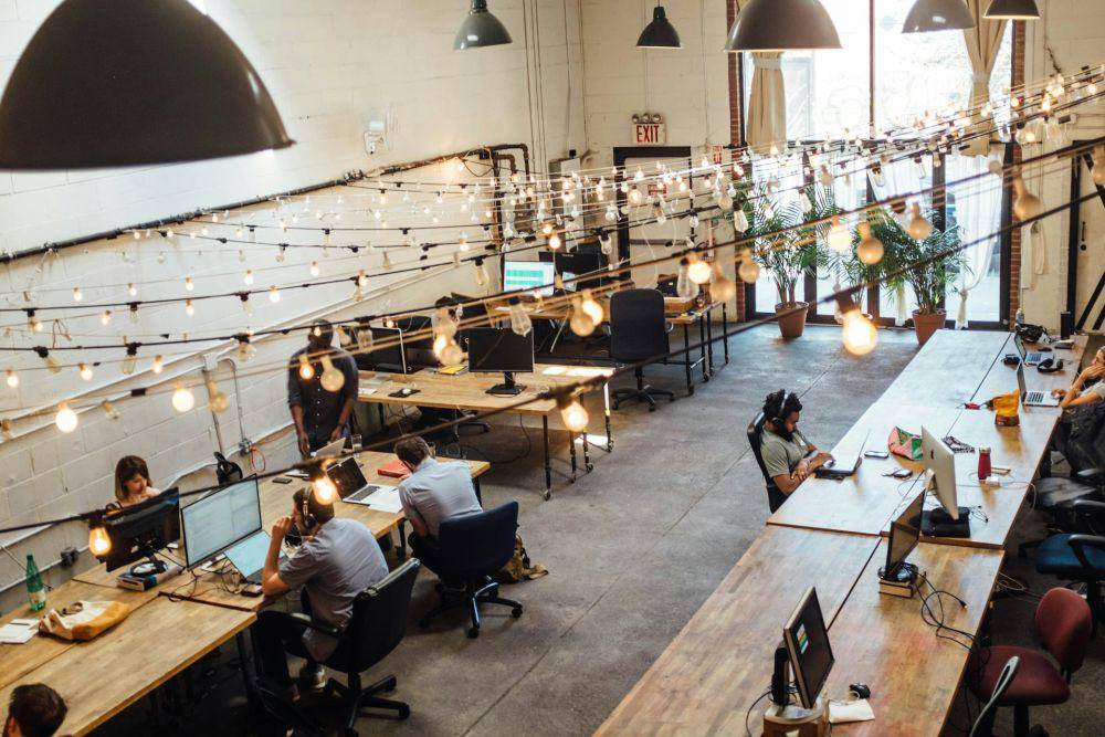 Ilustrasi kantor (Unsplash/Shridar Gupta)