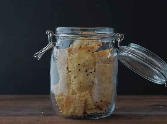Resep Keripik dari Adonan Sourdough, Renyah dan Enak!