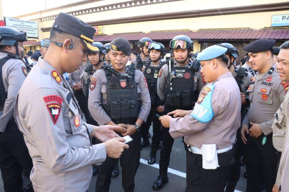 Cegah Judi Online, Polrestabes Makassar Razia HP Personel