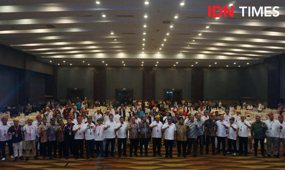 Perwakilan KONI dari 38 provinsi di Chef de Mission PON 2024 di Medan, Senin (24/6/2024) (IDN Times/Doni Hermawan)