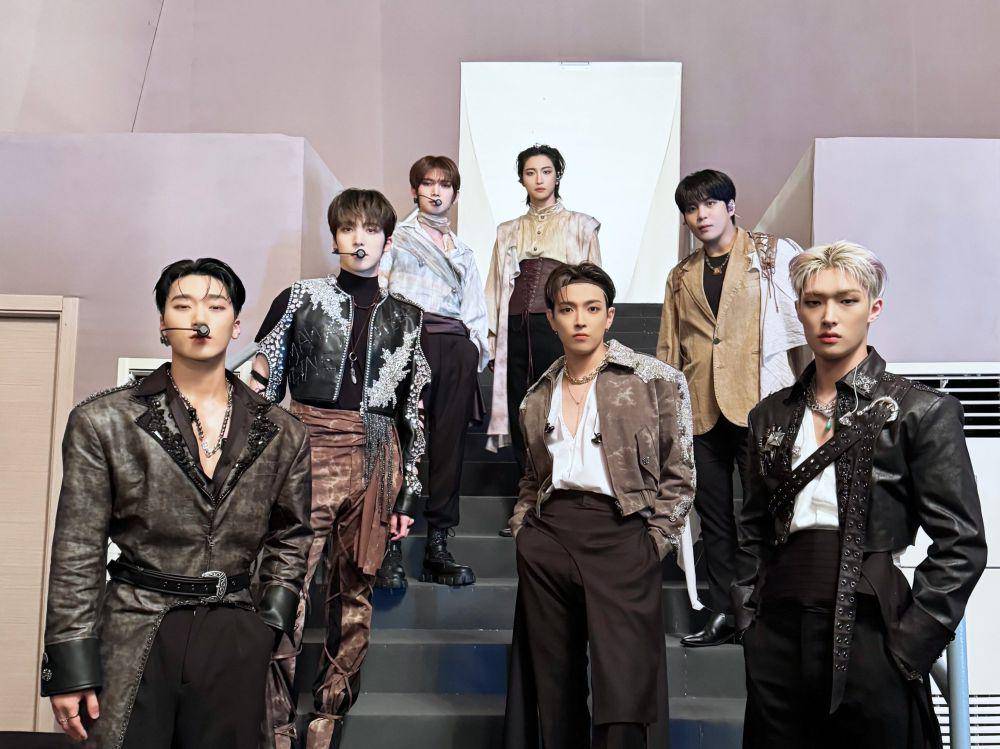 potret penampilan ATEEZ di Mawazine Festival (twitter.com/ATEEZofficial)