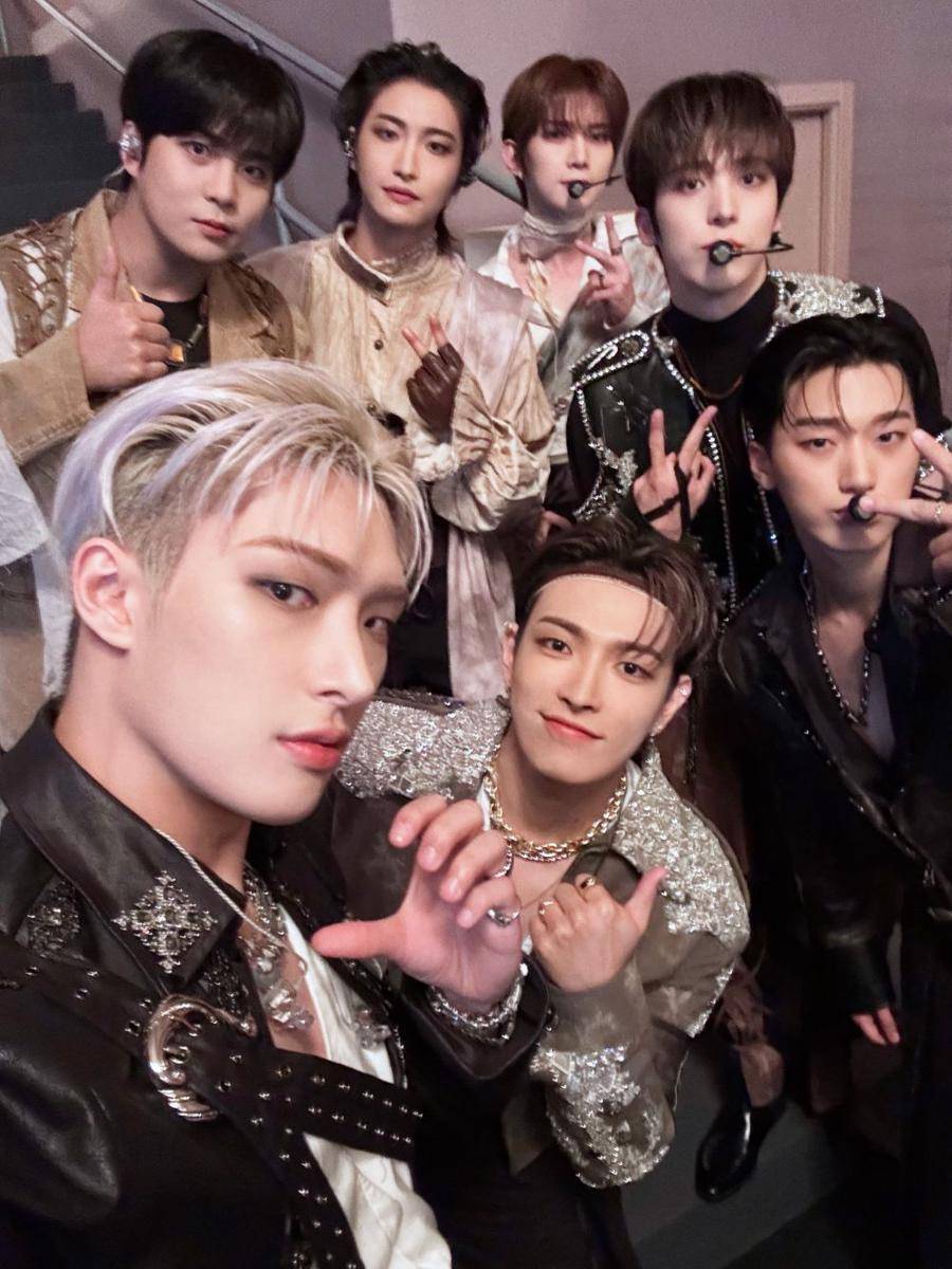 potret penampilan ATEEZ di Mawazine Festival (twitter.com/ATEEZofficial)