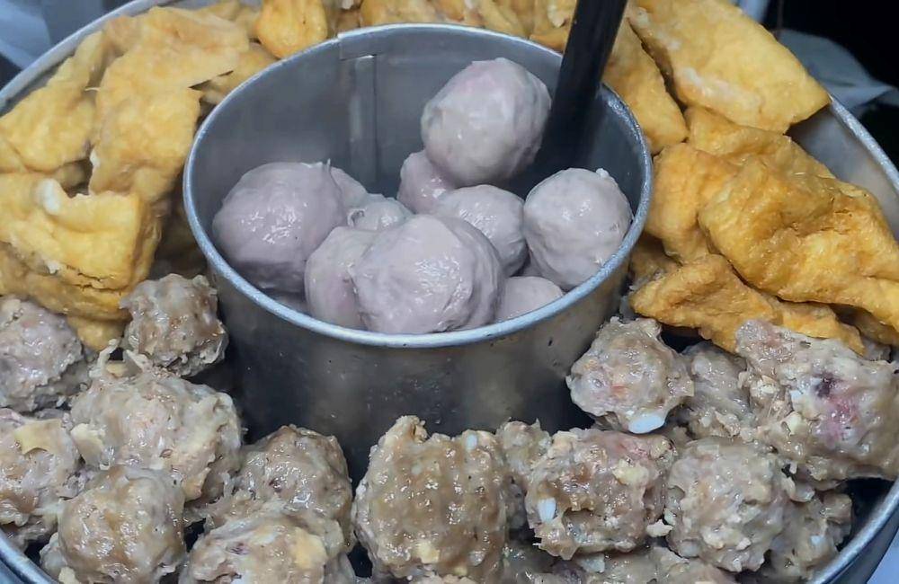 Bakso Cak Ni (YouTube.com/kingabdi_jajanmercon)