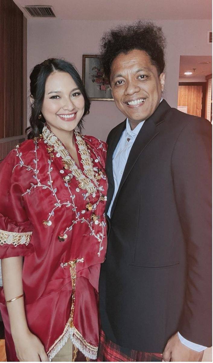 Potret Arie Kriting dan Indah di nikahan Mamat (Instagram.com/indahpermatas)
