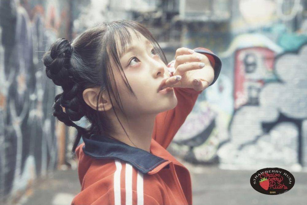 potret Chuu di mini album Strawberry Rush (instagram.com/chuu_atrp)
