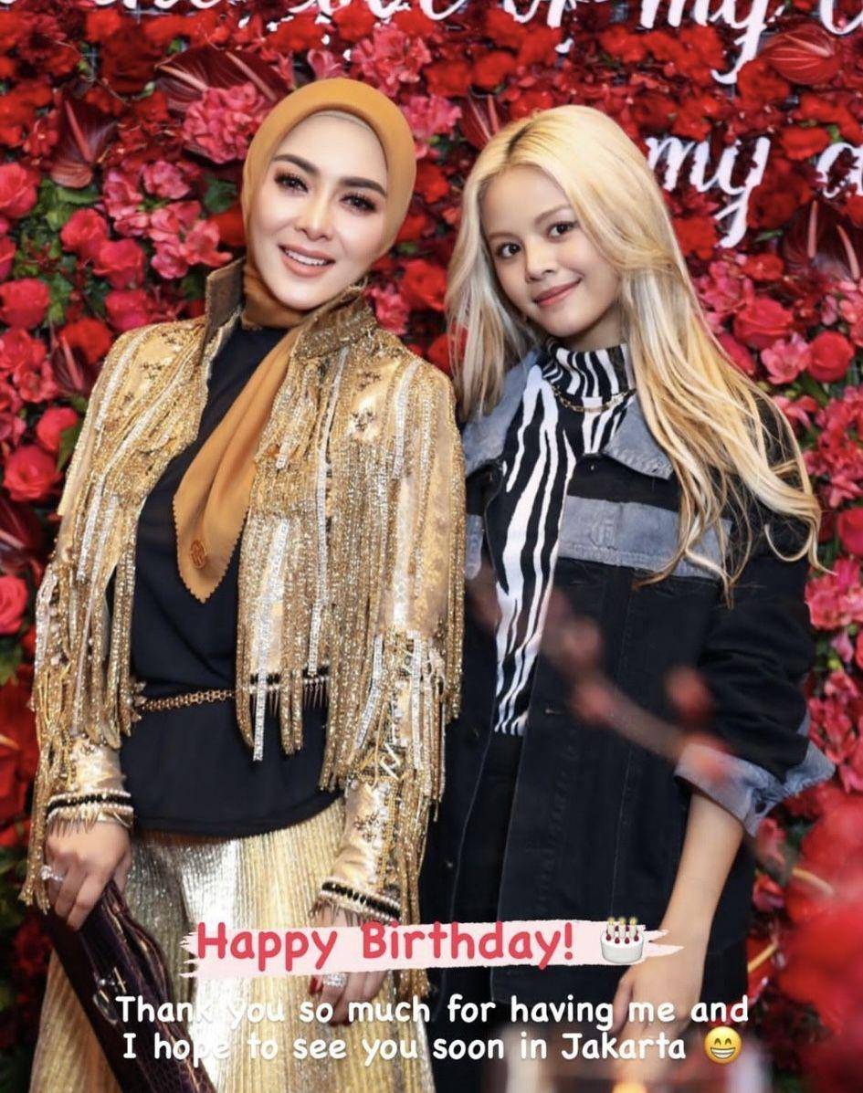 potret dekat Sorn eks CLC dengan artis Indonesia (x.com/riezalinda)