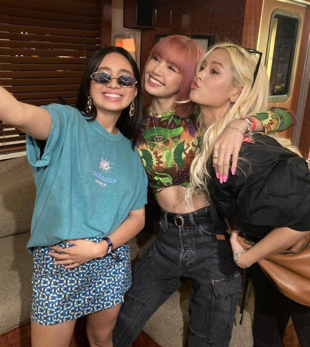 potret dekat Sorn eks CLC dengan artis Indonesia (x.com/npomvtt)
