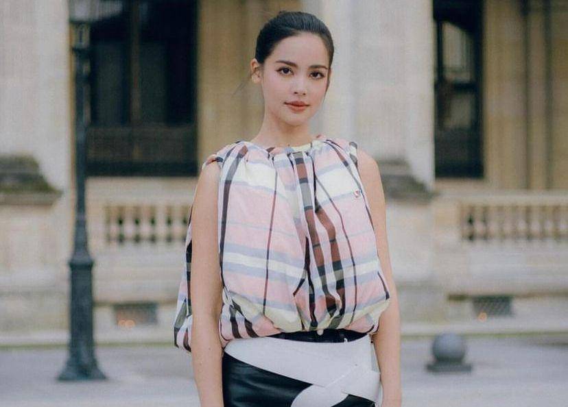 potret Yaya Urassaya (instagram.com/urassayas)