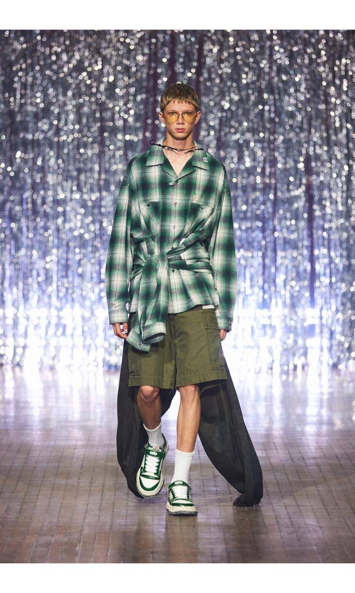 Mihara Yasuhiro S/S '25 di Paris Fashion Week Menswear 2024 (dok. Mihara Yasuhiro)