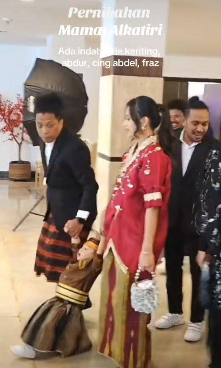 Potret Arie Kriting dan Indah di nikahan Mamat (Tiktok.com/liandari23)