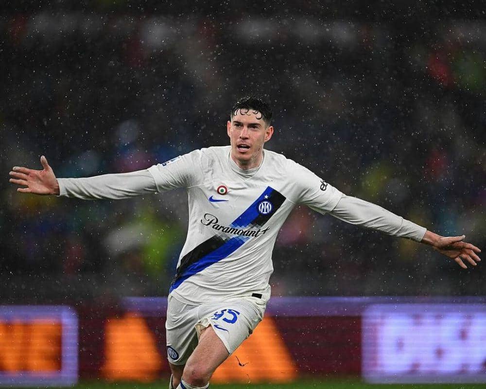 Barca “Main Belakang” Soal Bastoni, Pihak Inter Marah!