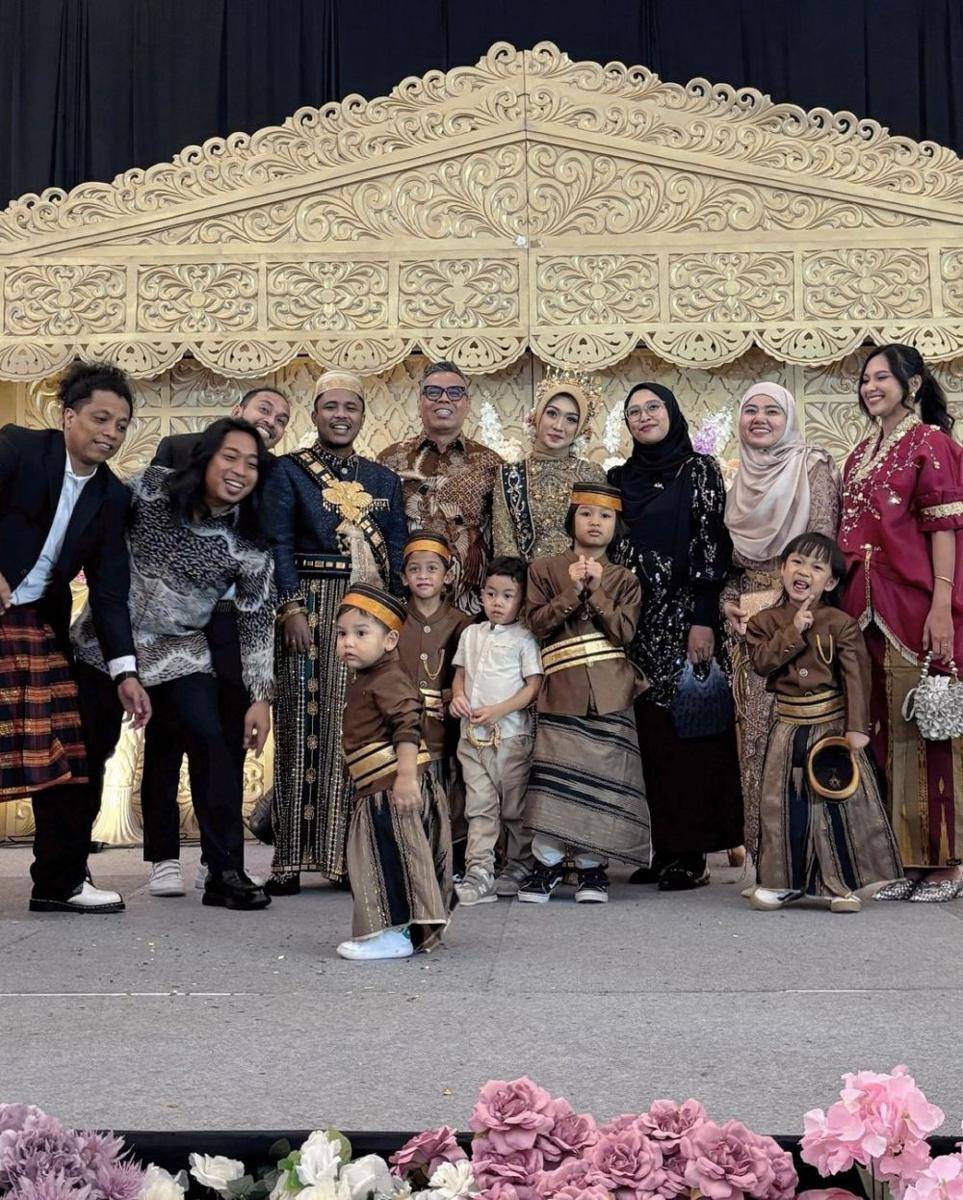 Potret Arie Kriting dan Indah di nikahan Mamat (Instagram.com/ariekriting)