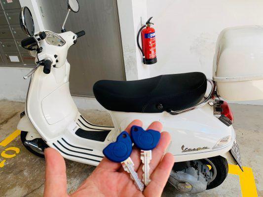 Kenapa Kunci Cokelat Vespa Matic Jangan Dipakai Harian? Ini Alasannya