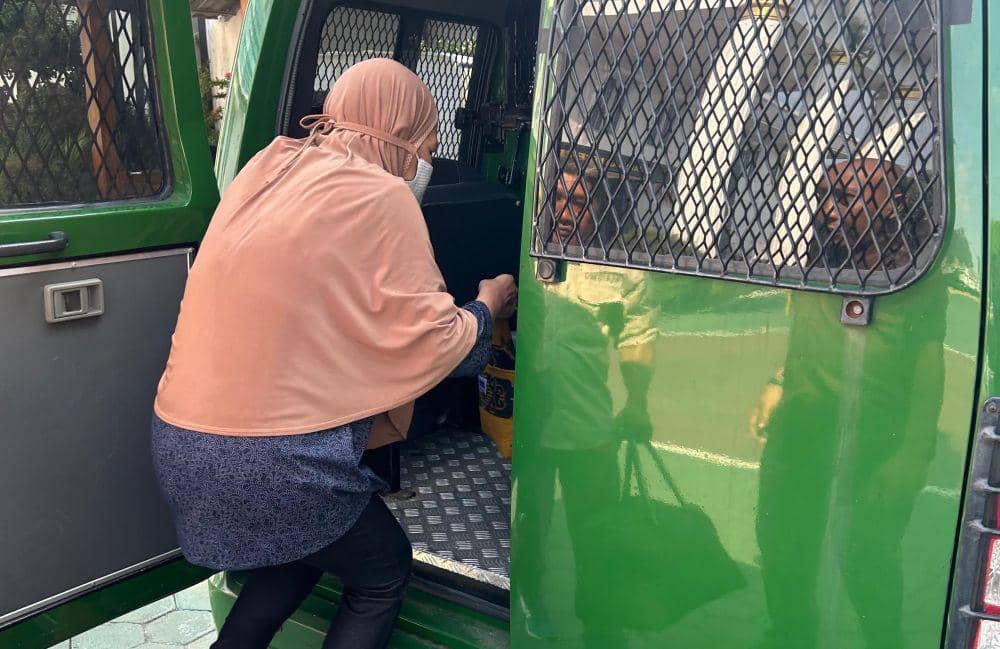 Kejati Jateng Tangkap 2 Buronan, Sisa 72 Orang Masih Diburu!