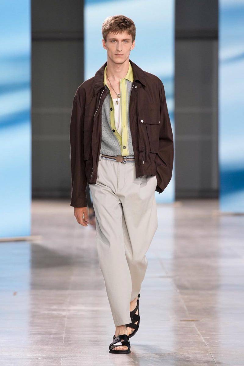 Hermès S/S '25 di Paris Fashion Week Menswear 2024 (instagram.com/hermes)