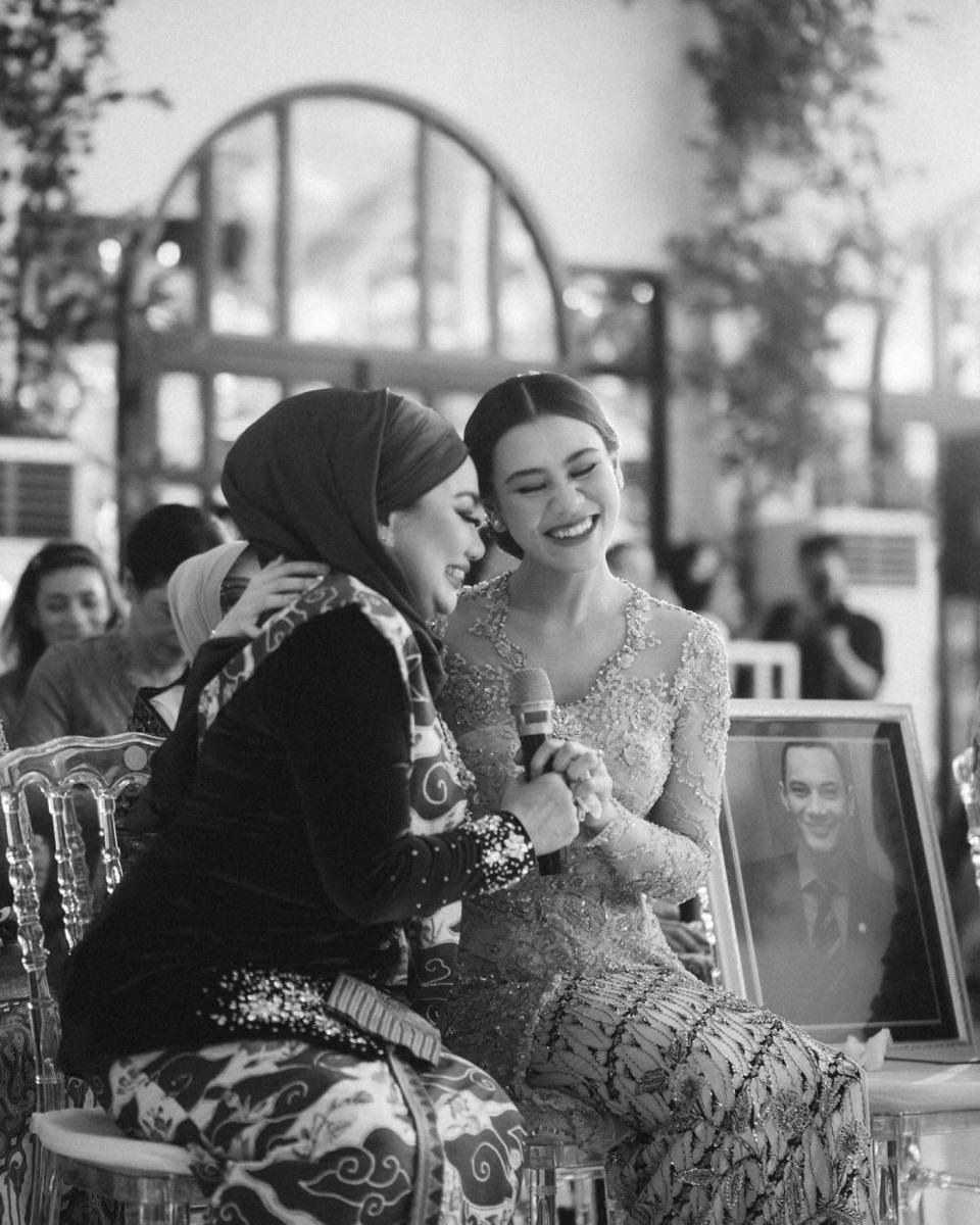 alasan foto Adjie Massaid dipajang di lamaran Aaliyah (instagram.com/aaliyah.massaid)