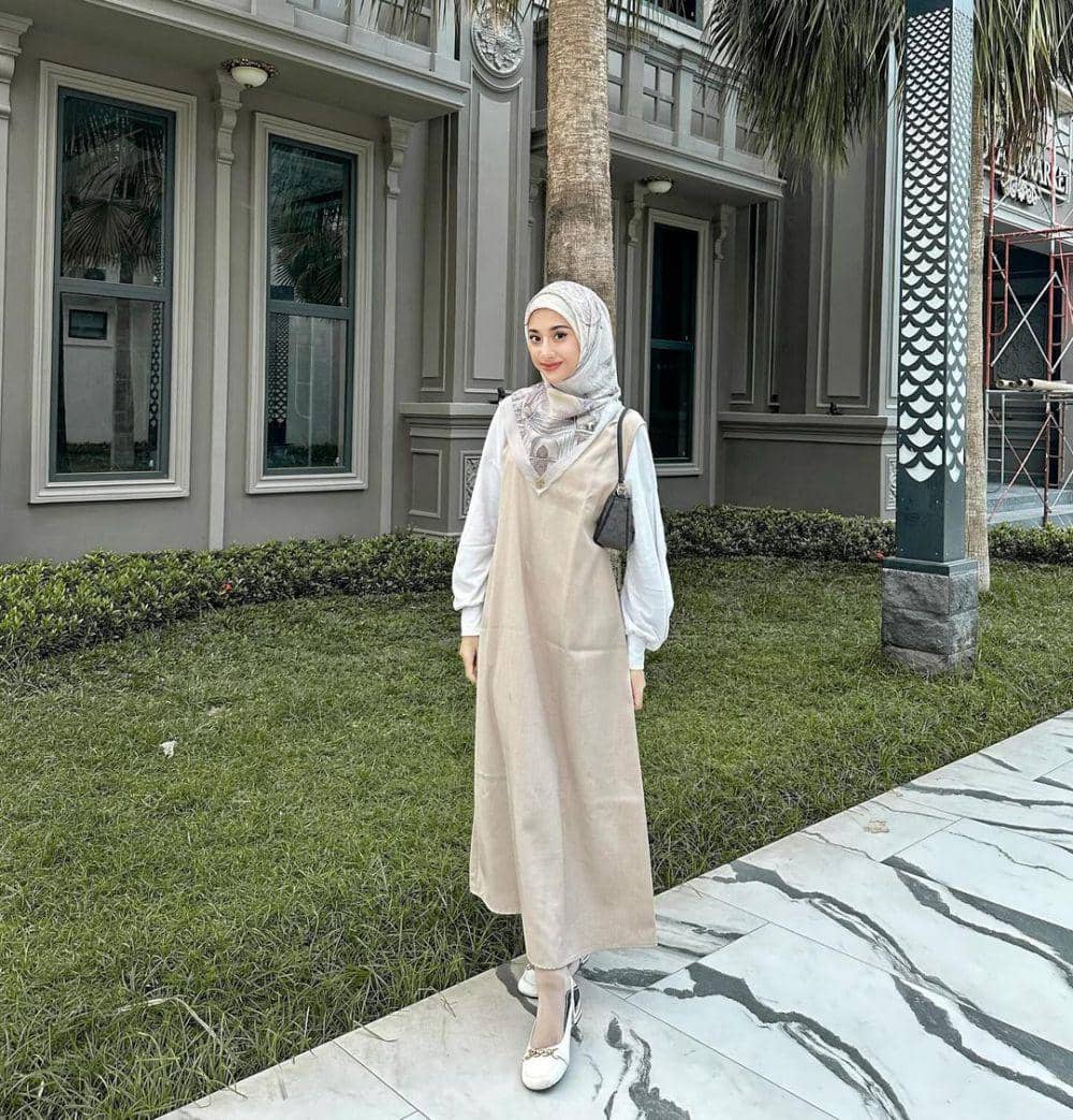 Nimas Azlia (instagram.com/azzllia)