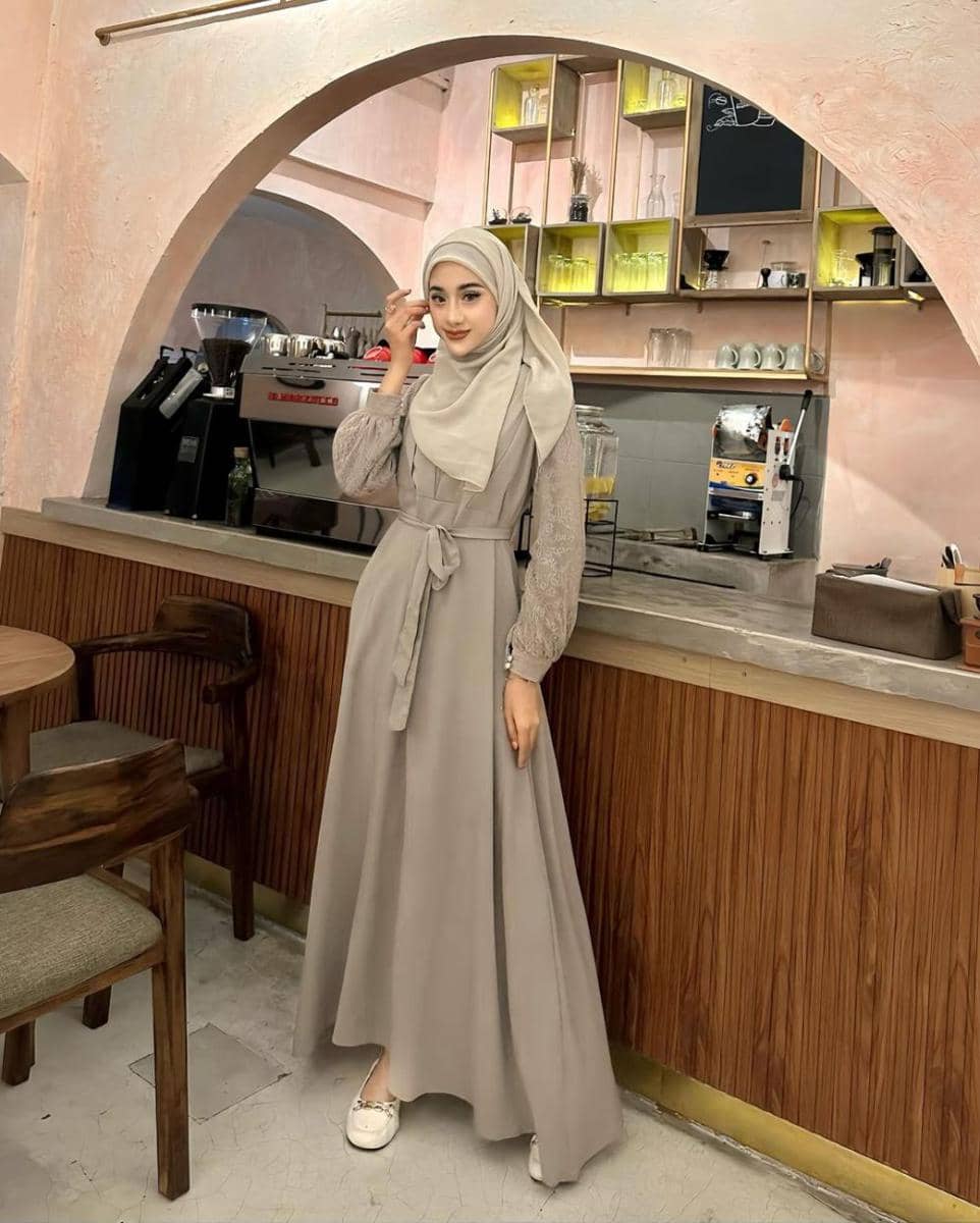 Nimas Azlia (instagram.com/azzllia)