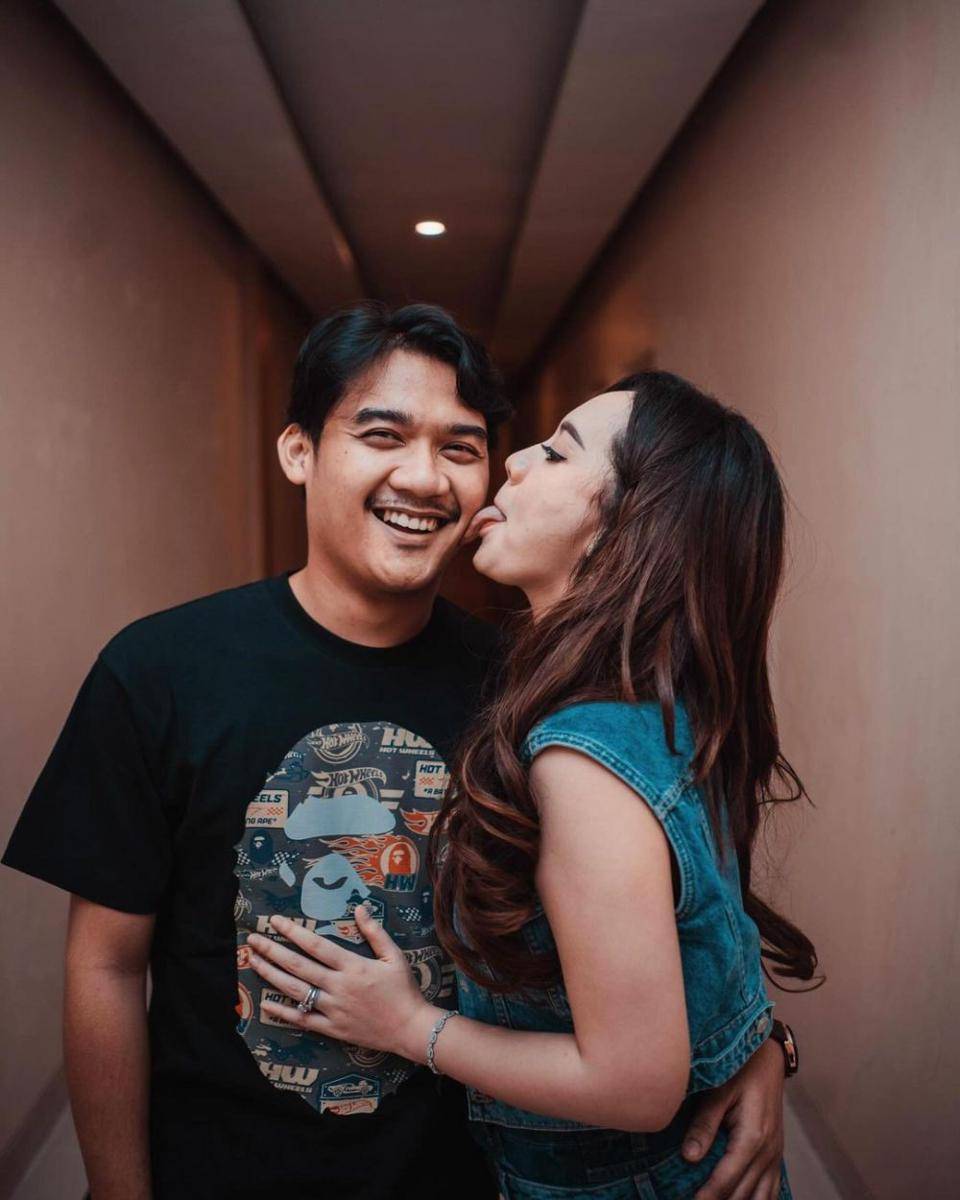 Happy Asmara dan Gilga Sahid. (Instagram.com/gilgasahidh)