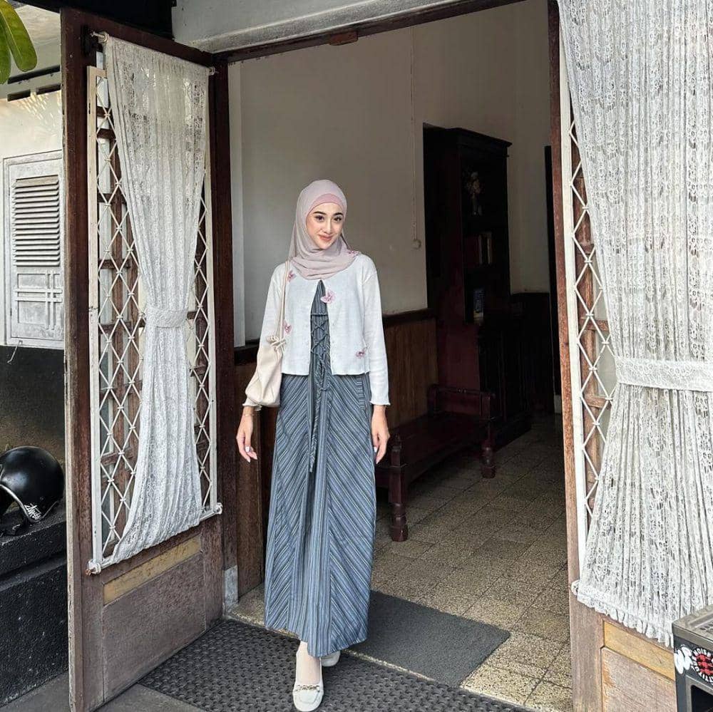 Nimas Azlia (instagram.com/azzllia)