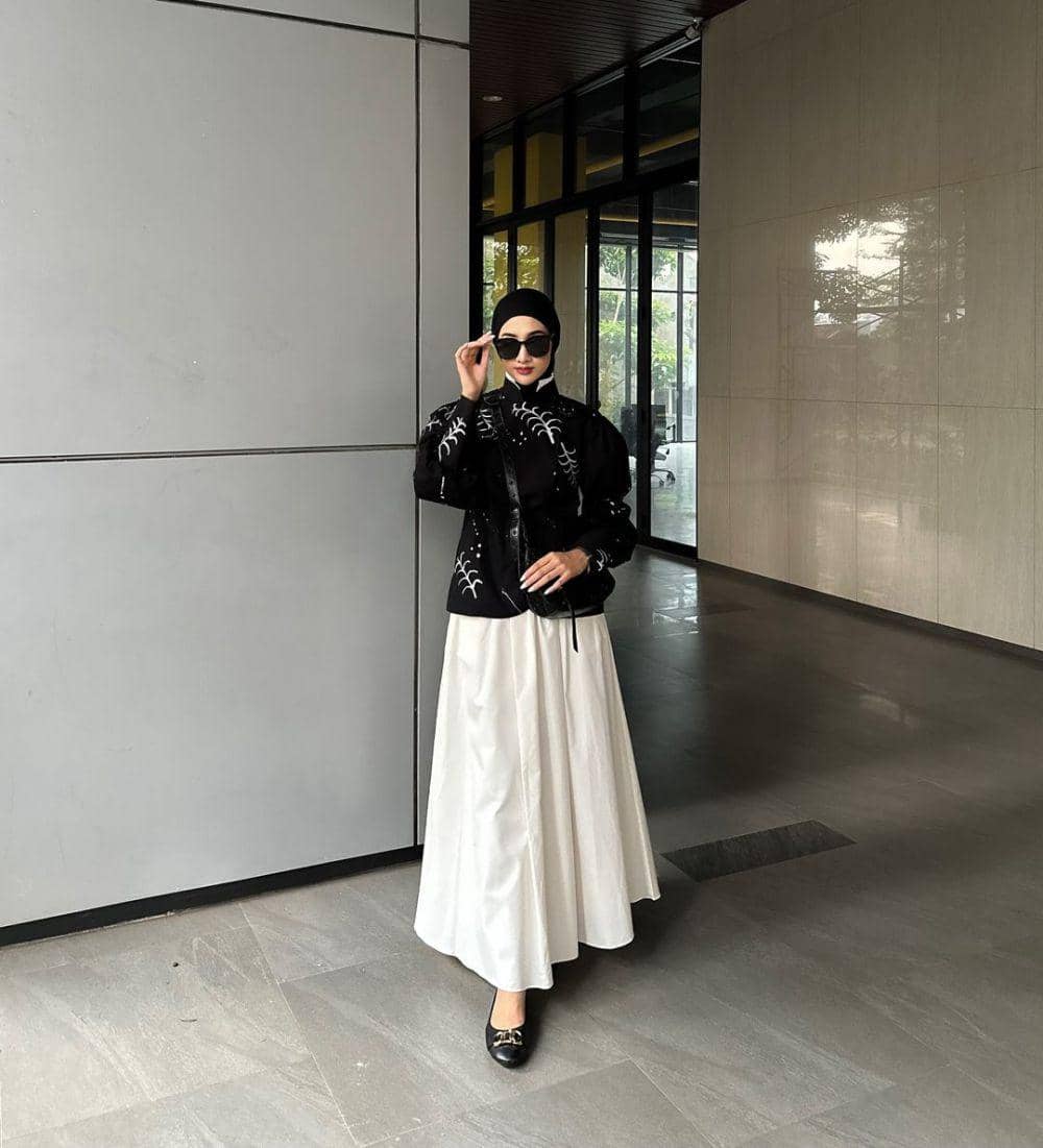 Nimas Azlia (instagram.com/azzllia)