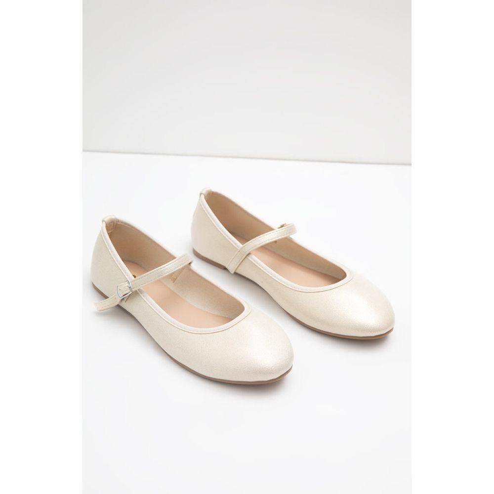 Rekomendasi ballet flat shoes (Shopee.com/Berrybenka Official Shop)