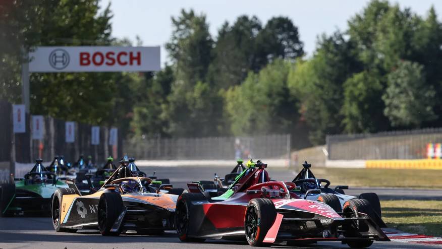 potret balapan Formula E di Sirkuit Portland International Raceway (fiaformulae.com)