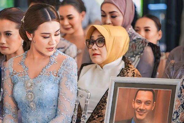 Alasan Foto Adjie Massaid Dipajang di Lamaran Aaliyah, Ide Thariq