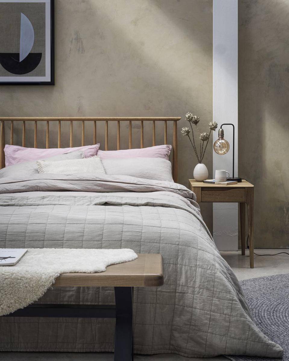 ilustrasi kamar tidur utama bergaya Japandi (housebeautiful.com)