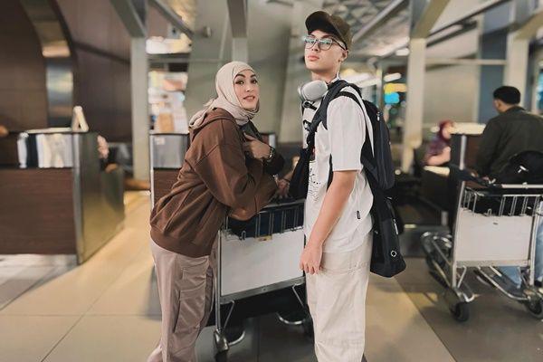 Potret Keanu Massaid Berangkat ke Barcelona ikut Summer Football Camp