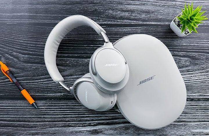 Bose QuietComfort Ultra (youtube.com/Mike O'brien)