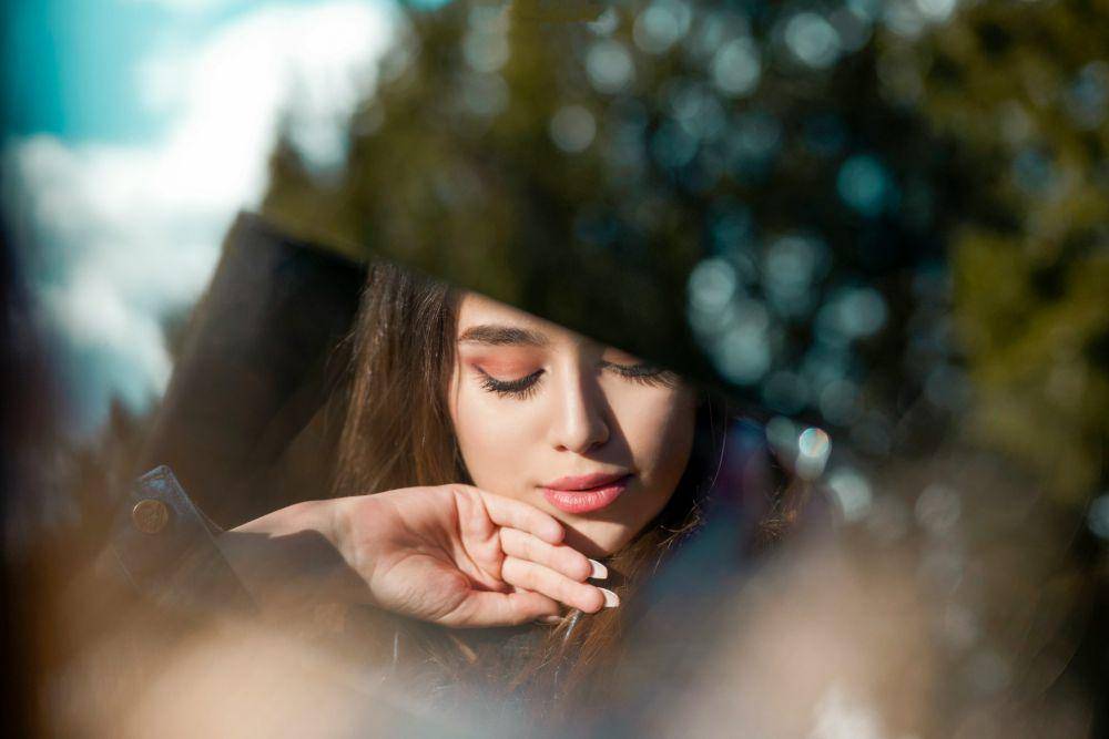 ilustrasi kaya secara emosional (unsplash.com/Kamyar Ghalamchi)