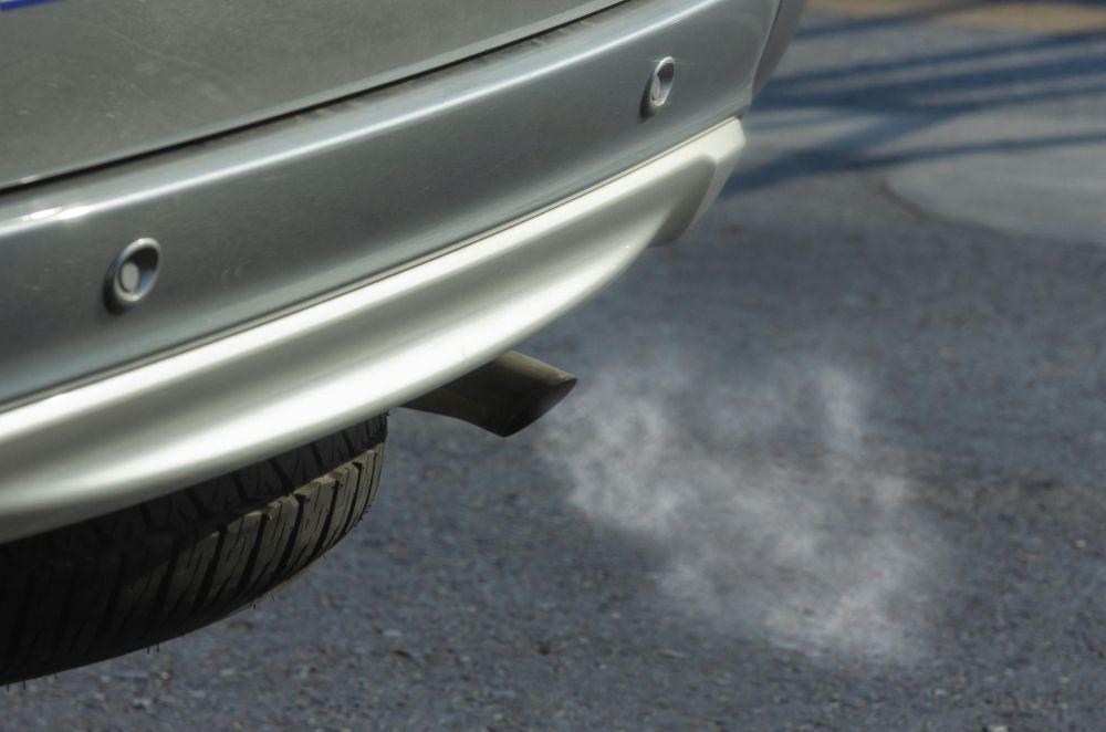 Alasan Knalpot Mobil Keluar Air di Pagi Hari