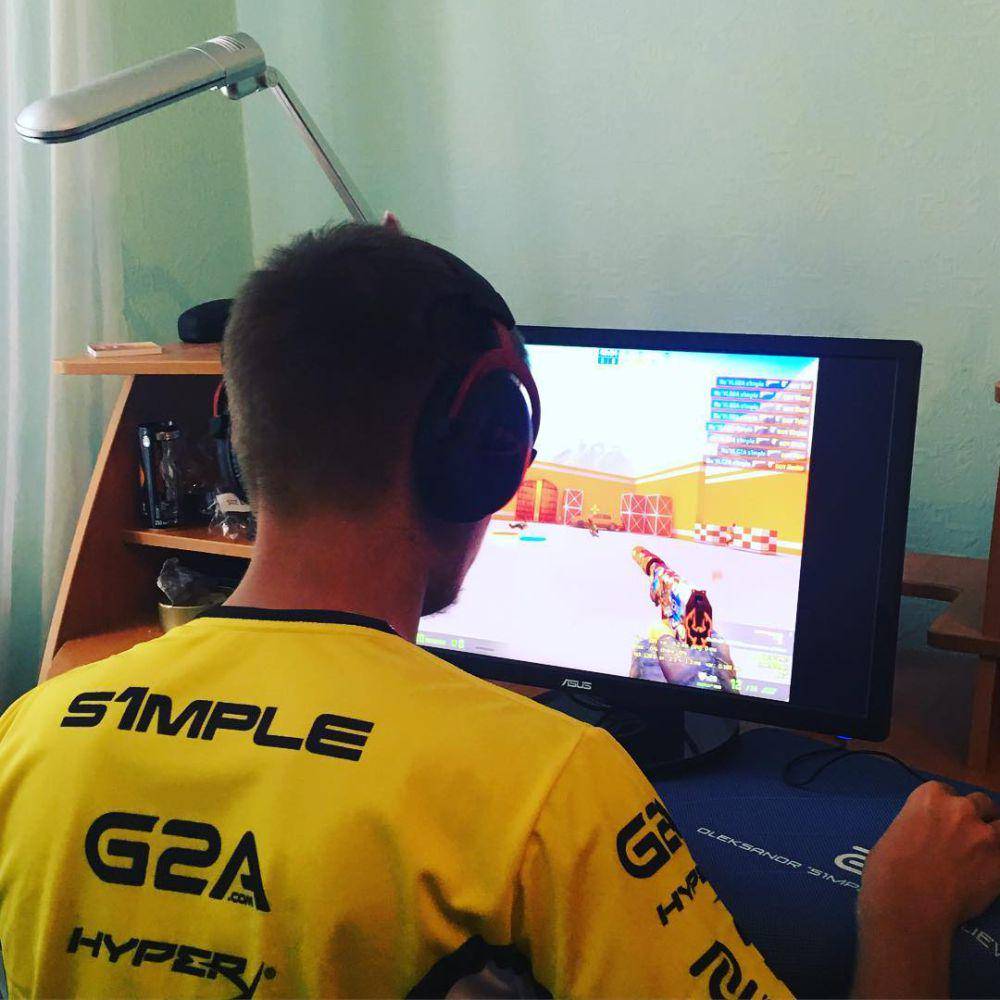 potret s1mple (instagram.com/s1mpleo)