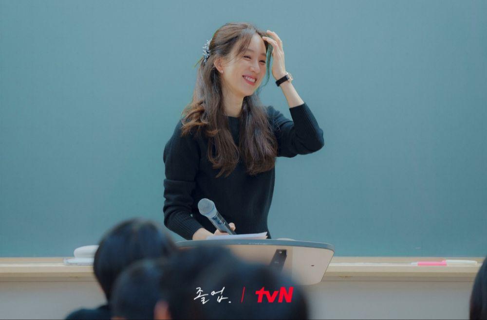 10 Realitas Dunia Kerja di The Midnight Romance in Hagwon