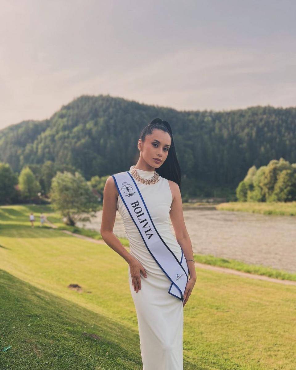 Potret Finalis Amerika Selatan di Karantina Miss Supranational 2024 (Instagram.com/estefaniaibarraoficial)