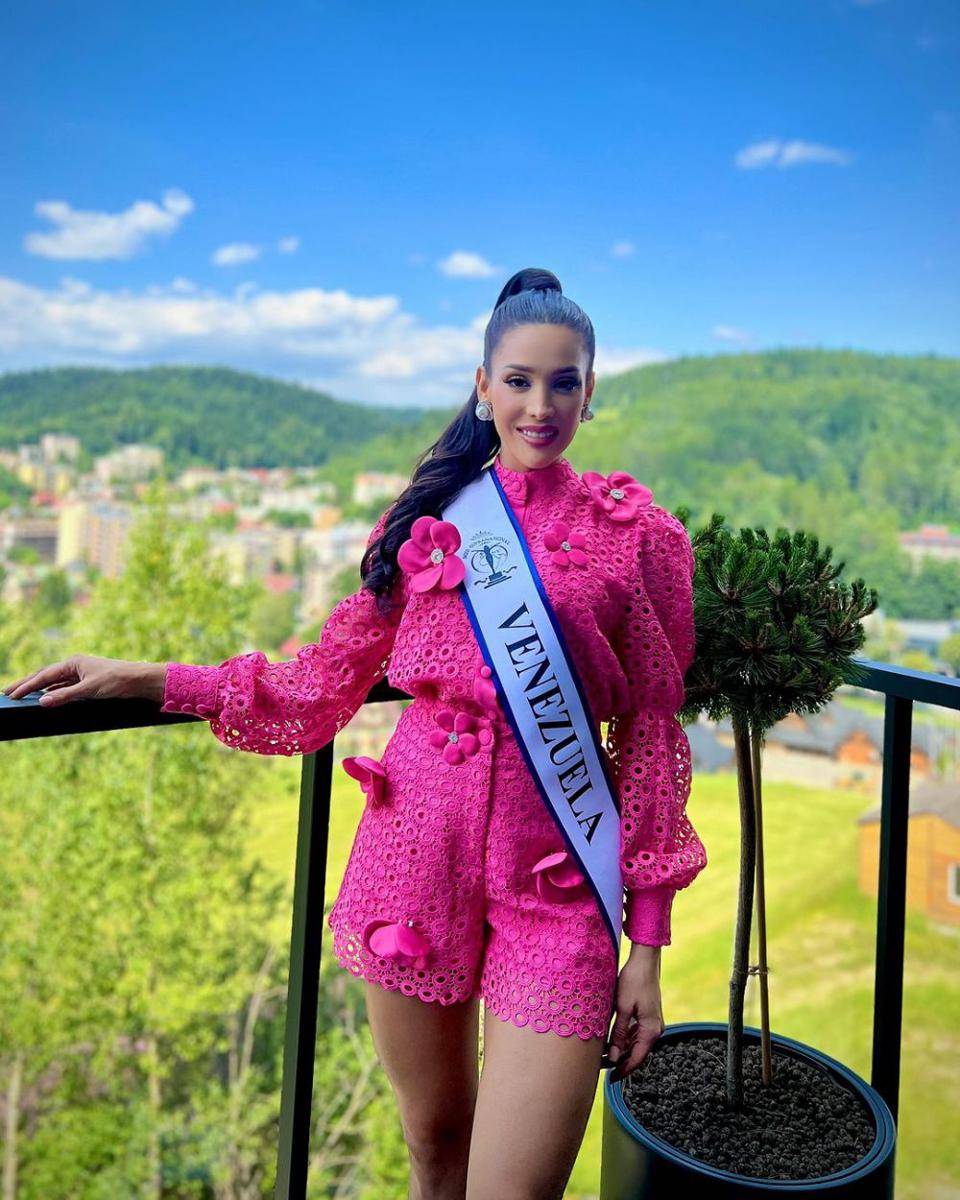 Potret Finalis Amerika Selatan di Karantina Miss Supranational 2024 (Instagram.com/rossanafiorini)