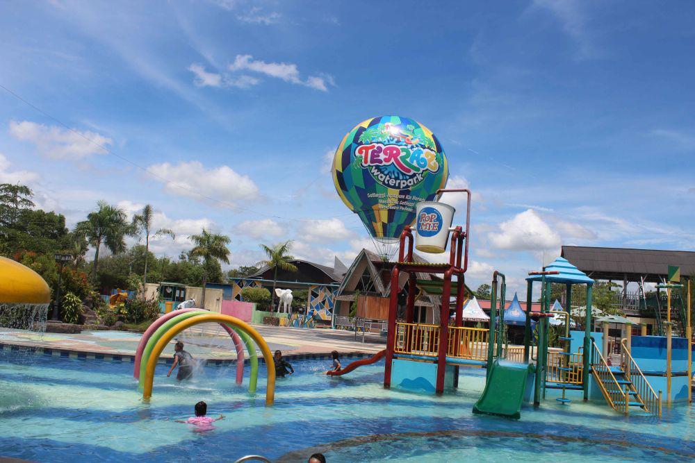 Terraz Waterpark Tanjung Batu: Info Lokasi dan Harga Tiket