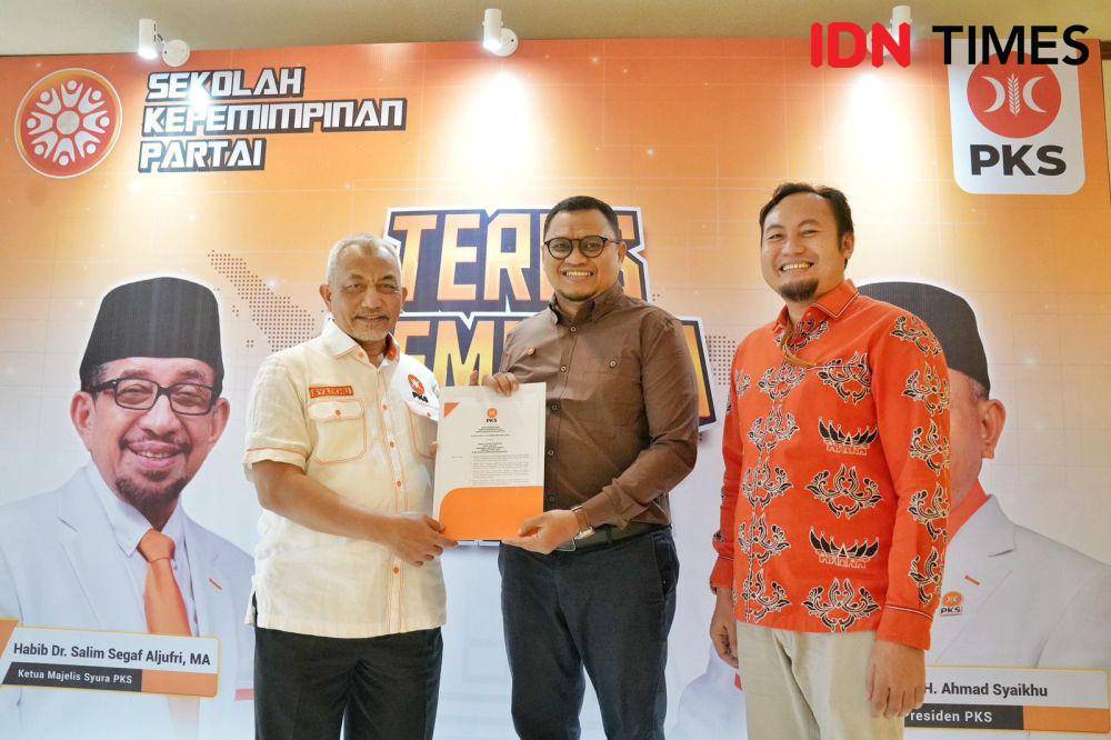 PKS tugaskan Muhammad Iqbal maju Pilwakot Padang 2024. (IDN Times/Amir Faisol)