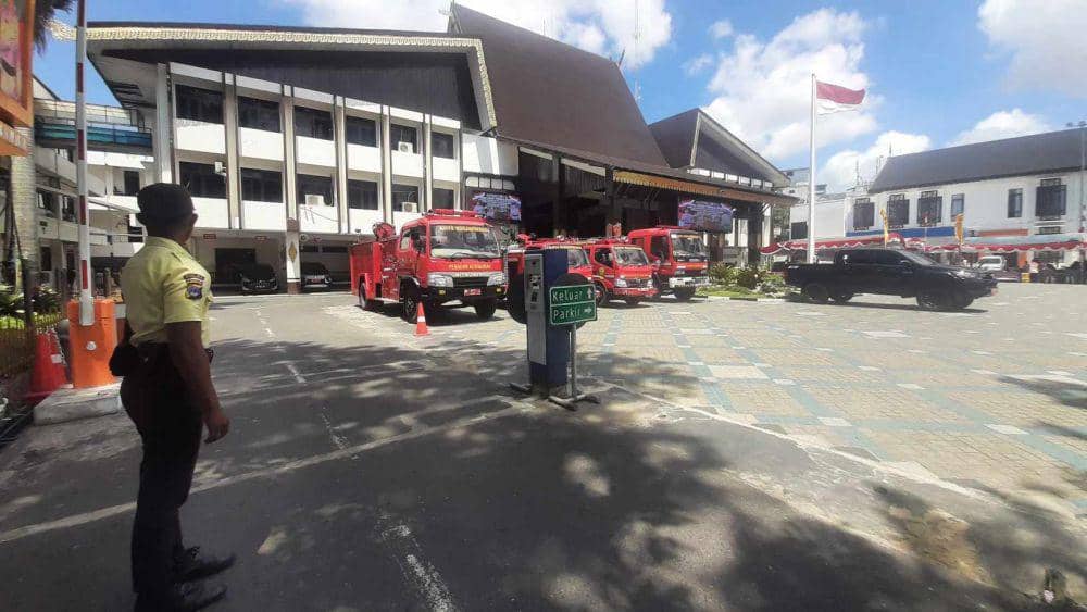 Gedung Balai Kota Banjarmasin.