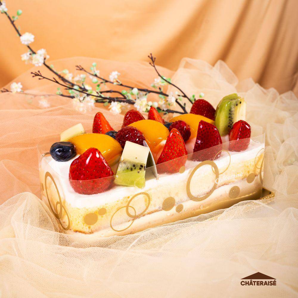 Potret menu Mix Fruits Bar Cake di Chateraise (instagram.com/chateraise.id)