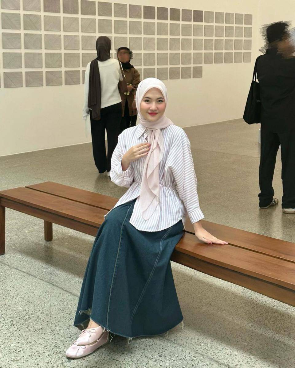 ide outfit kuliah pakai kemeja ala Intan Ghazella (instagram.com/intanghazll_)
