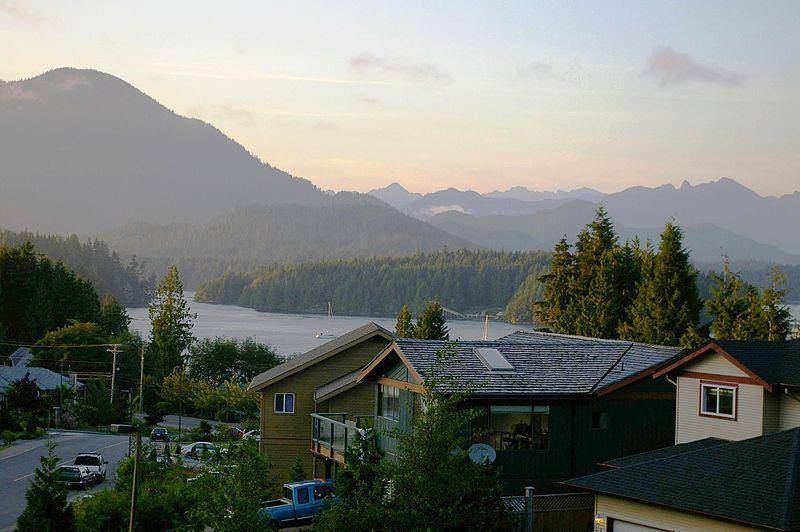 Tofino (commons.wikimedia.org/Olivier Levy)