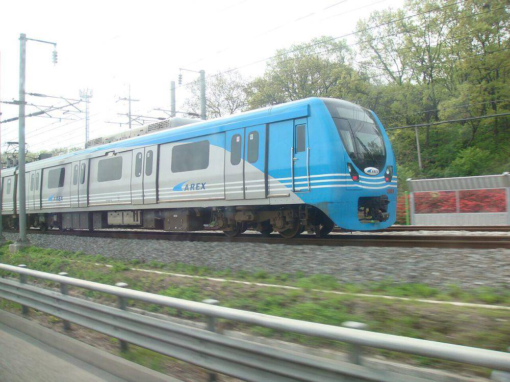 AREX Train (wikipedia.org/Mailer_diablo)