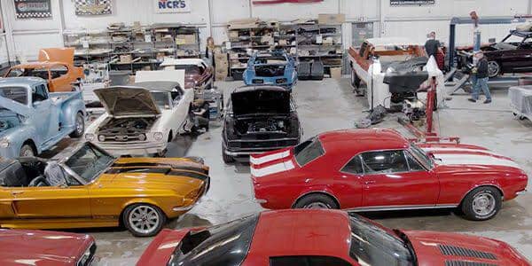 ilustrasi bengkel modifikasi mobil (autosuccessonline.com)